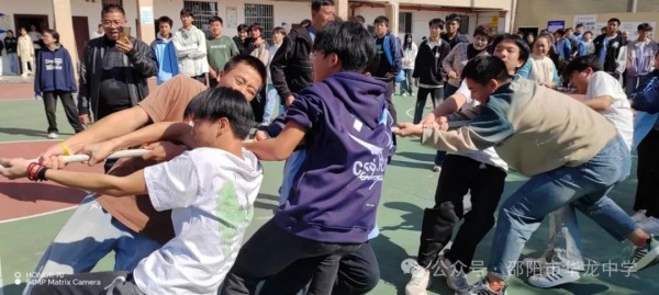 邵陽(yáng)市華龍育英高級(jí)中學(xué)有限公司,邵陽(yáng)中學(xué)教育,高中教育,師資雄厚,名優(yōu)教師