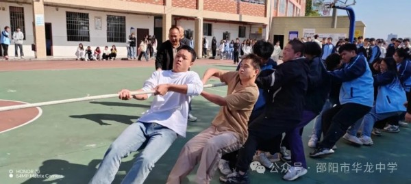 邵陽(yáng)市華龍育英高級(jí)中學(xué)有限公司,邵陽(yáng)中學(xué)教育,高中教育,師資雄厚,名優(yōu)教師